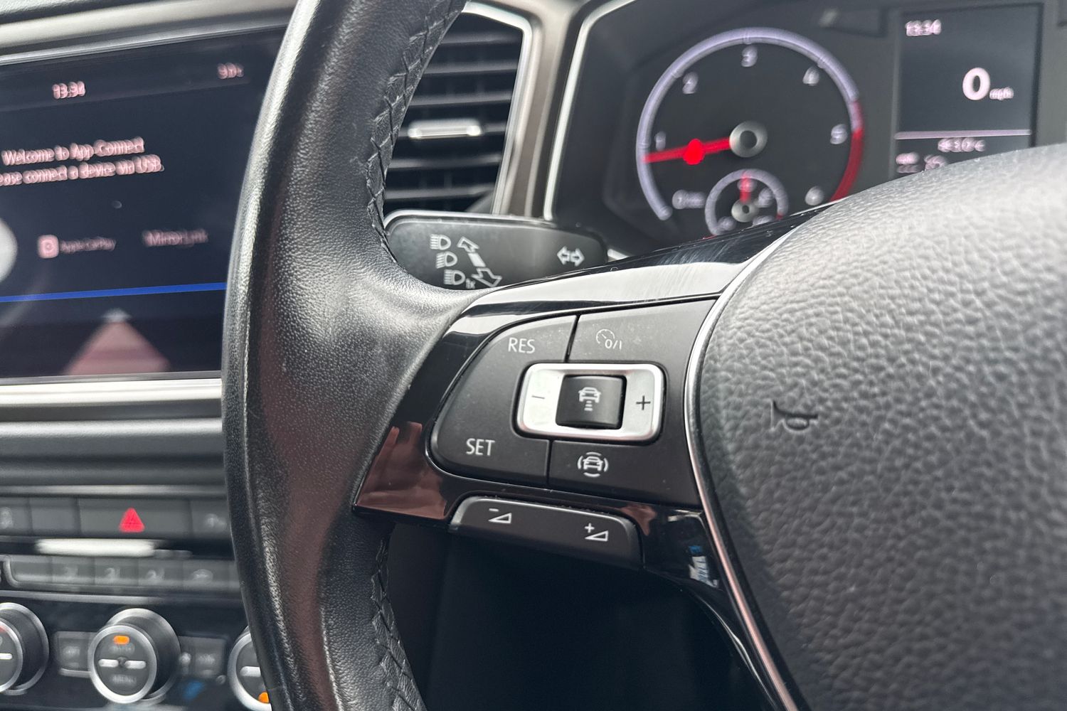 Used Volkswagen T-Roc 2019 for sale - 77334408: Photo 28