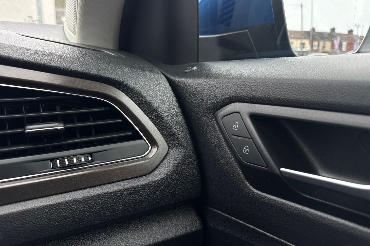 Used Volkswagen T-Roc 2019 for sale - 77334408: Photo 40