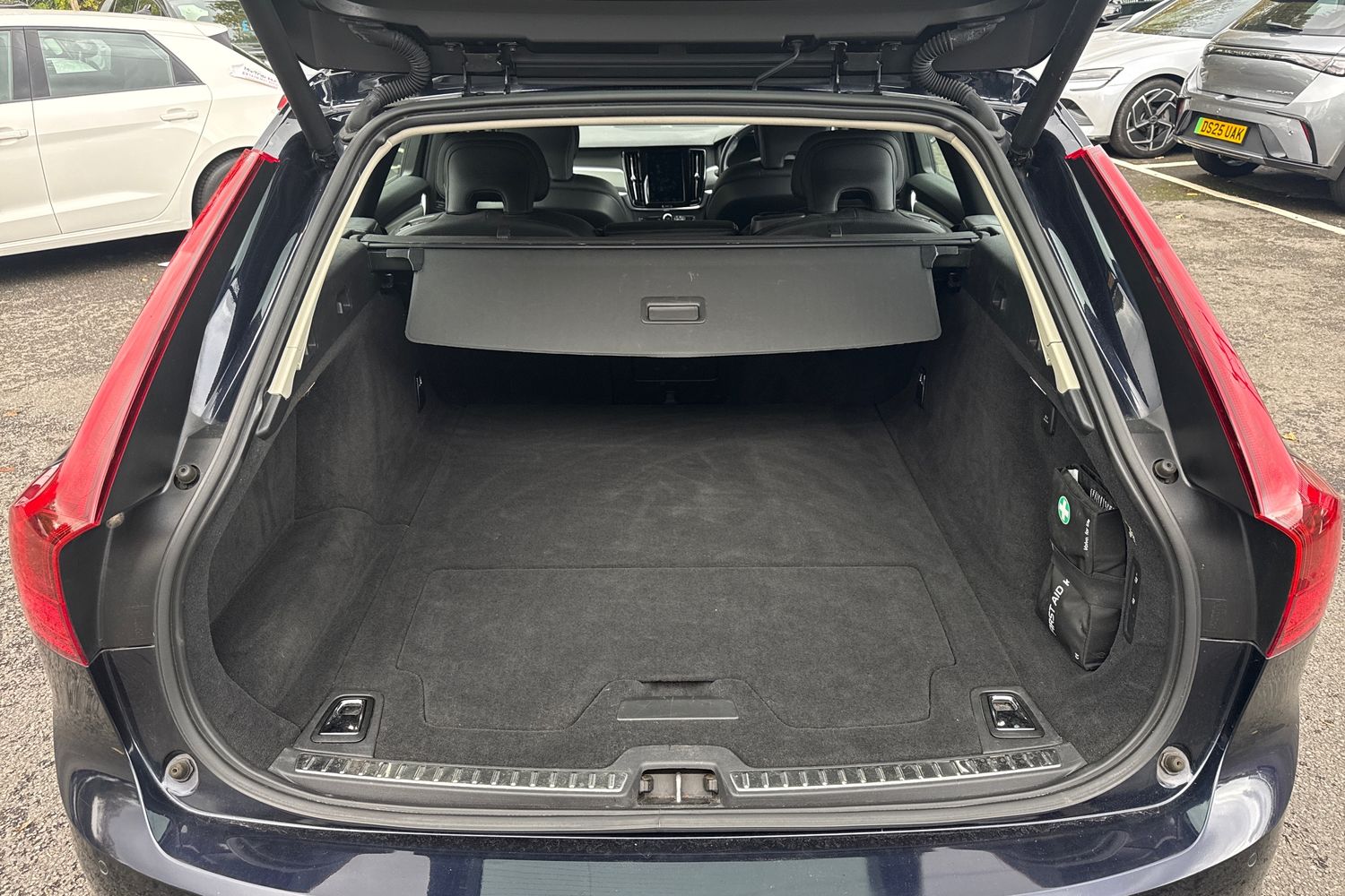 Used Volvo V90 2018 for sale - 76365176: Photo 10