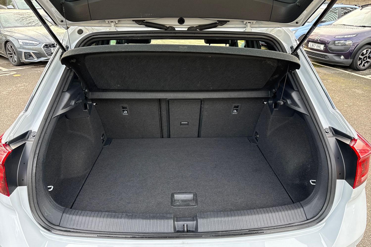 Used Volkswagen T-Roc 2021 for sale - 77582617: Photo 9