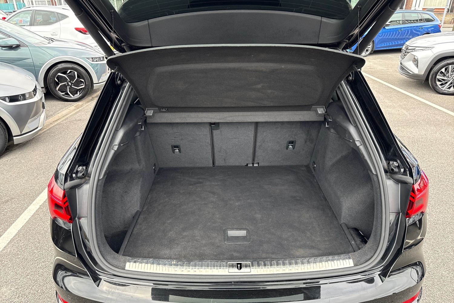 Used Audi Q3 2020 for sale - 76365192: Photo 10