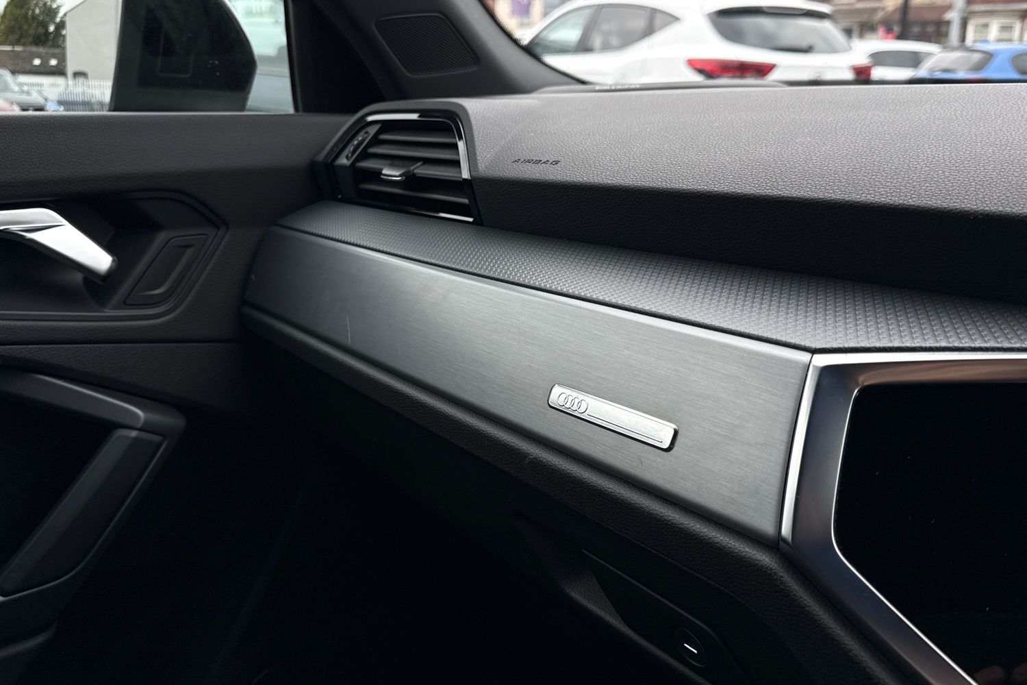 Used Audi Q3 2020 for sale - 76365192: Photo 60