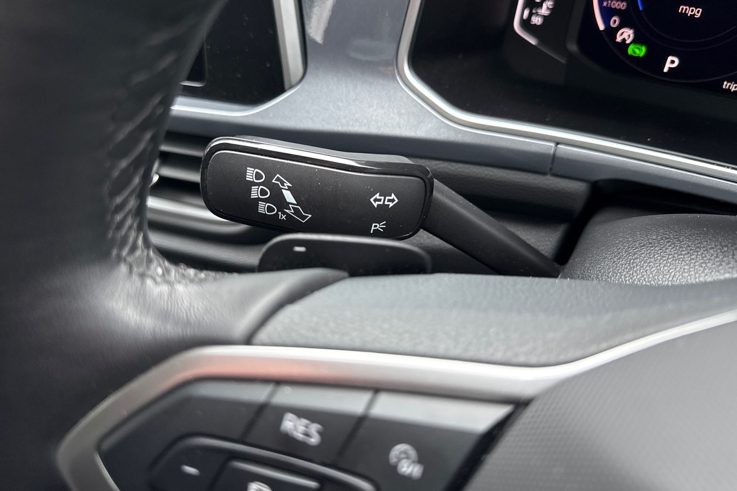 Used Volkswagen T-Roc 2023 for sale - 77608199: Photo 32