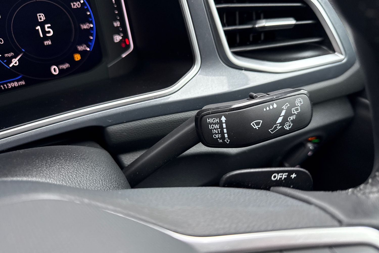 Used Volkswagen T-Roc 2023 for sale - 77608199: Photo 33