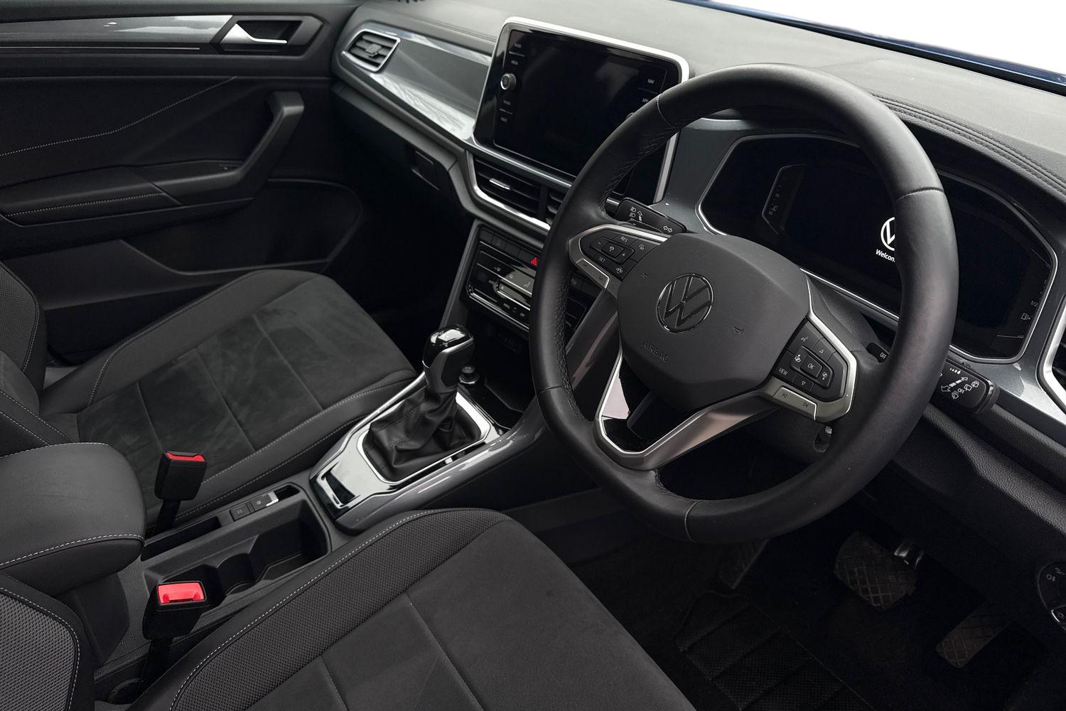 Used Volkswagen T-Roc 2023 for sale - 77608199: Photo 8