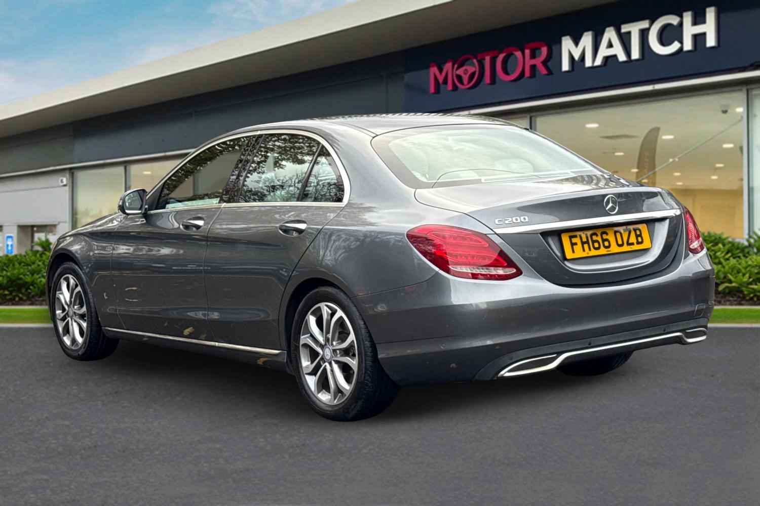 Used Mercedes-Benz C Class 2016 for sale - 76469283: Photo 2