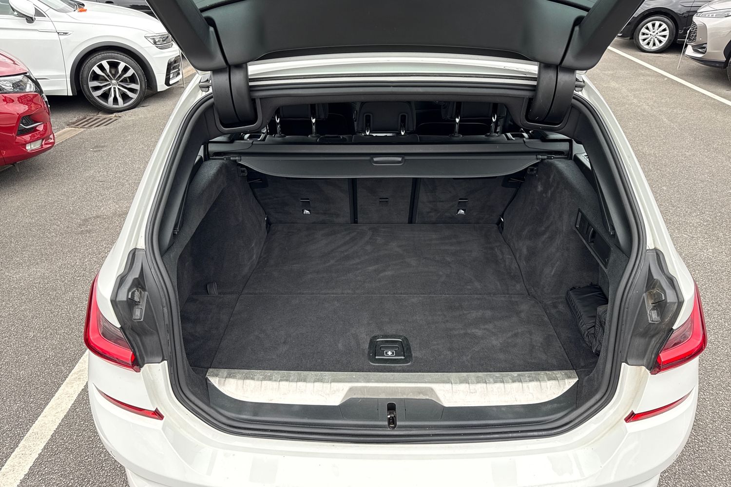 Used BMW 3 Series 2021 for sale - 76365184: Photo 10