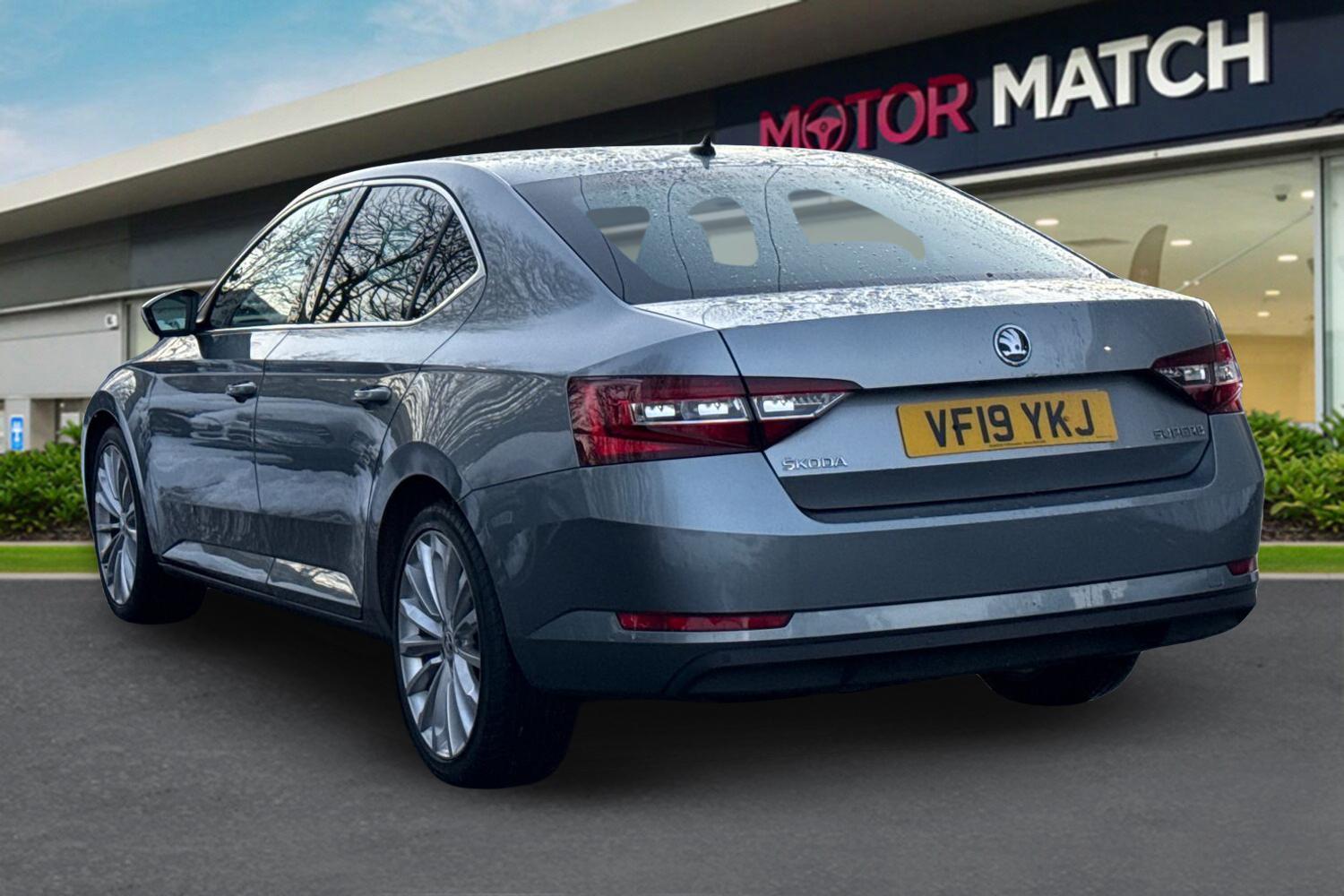 Used Skoda Superb 2019 for sale - 77128967: Photo 2