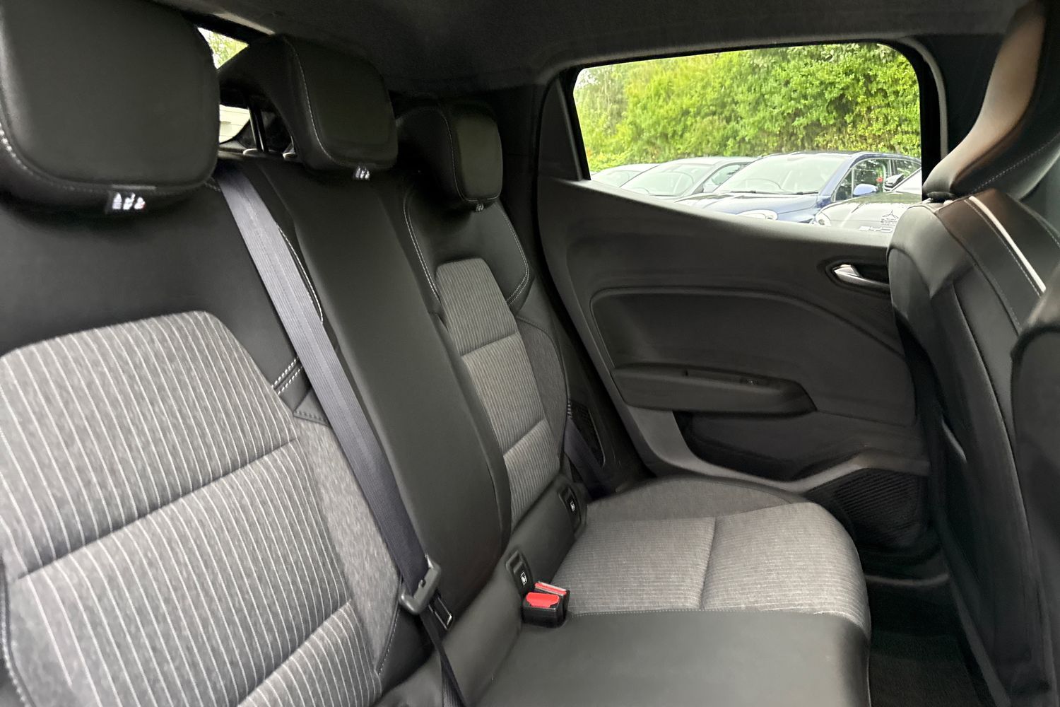 Used Renault Clio 2023 for sale - 76365189: Photo 14