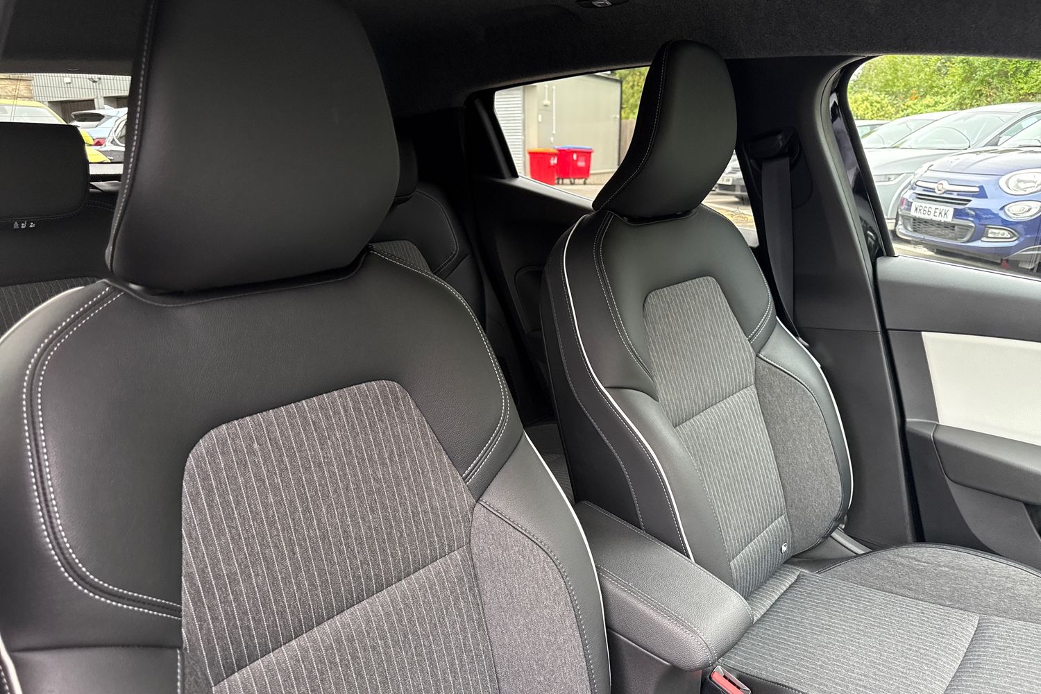 Used Renault Clio 2023 for sale - 76365189: Photo 21