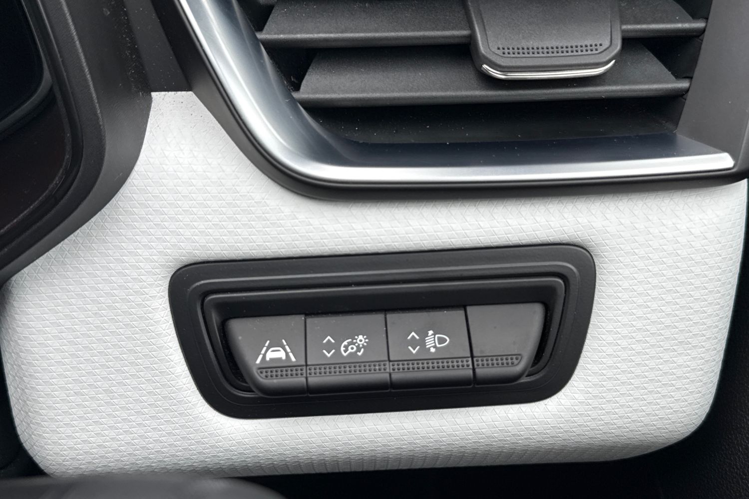Used Renault Clio 2023 for sale - 76365189: Photo 30