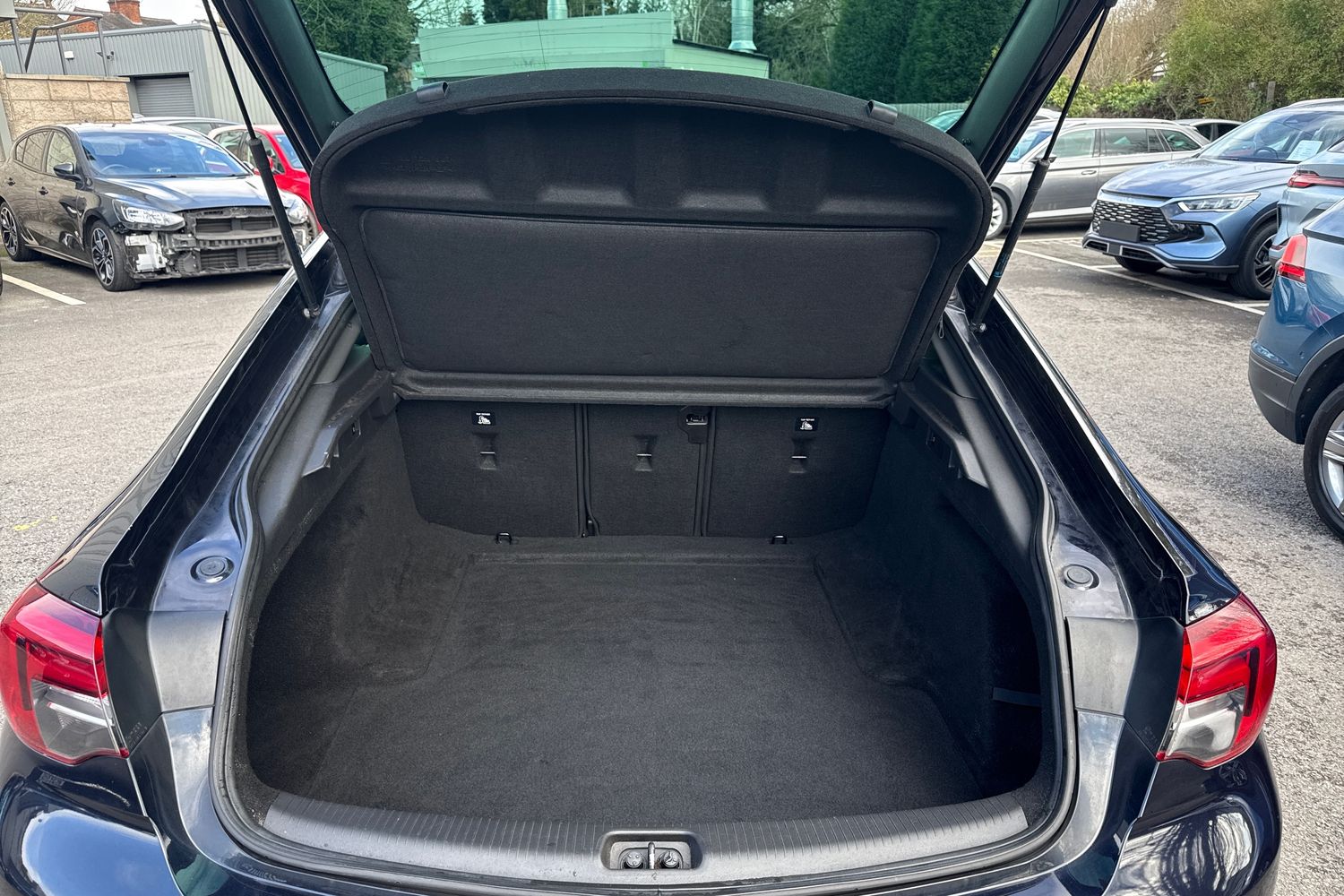 Used Vauxhall Insignia 2017 for sale - 77981838: Photo 10