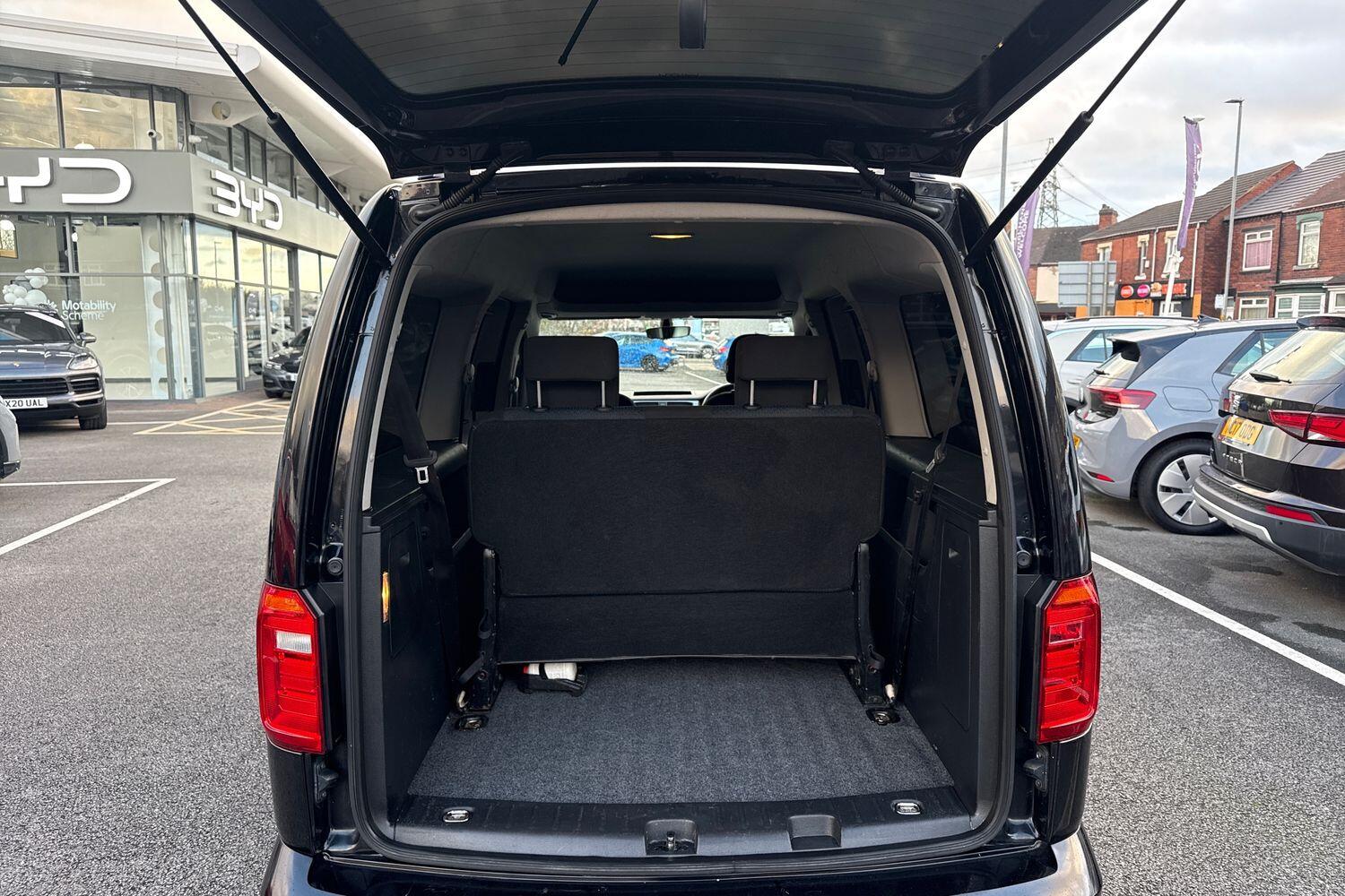 Used Volkswagen Caddy Maxi Life 2017 for sale - 76941500: Photo 10