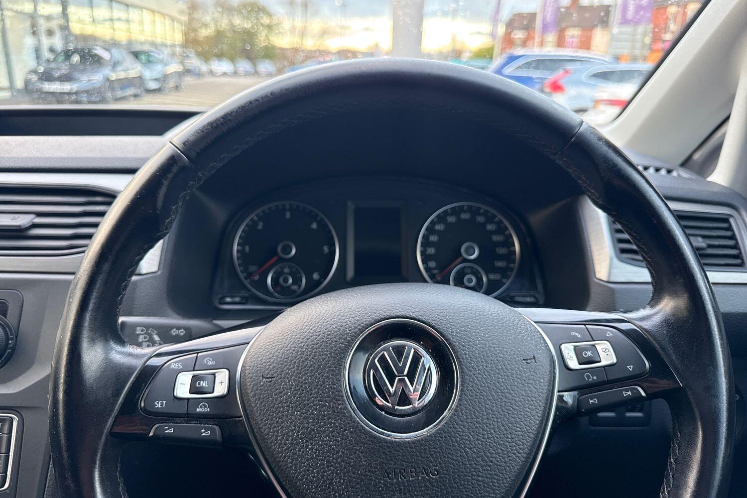 Used Volkswagen Caddy Maxi Life 2017 for sale - 76941500: Photo 27