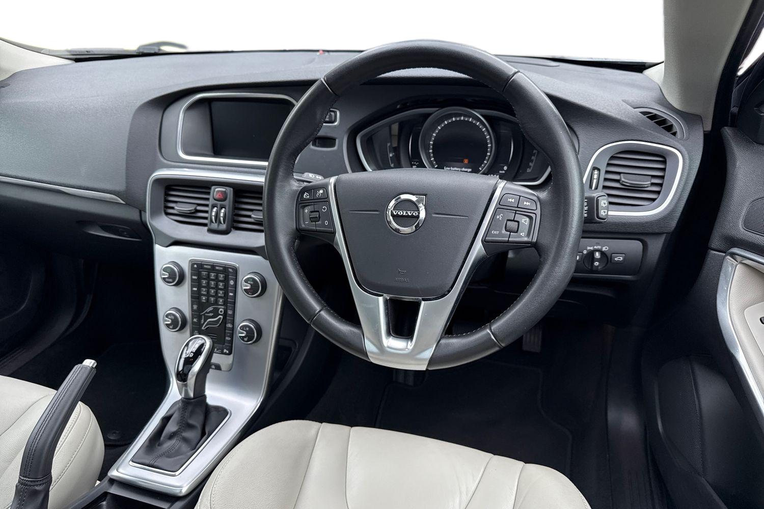 Used Volvo V40 2019 for sale - 76365173: Photo 13