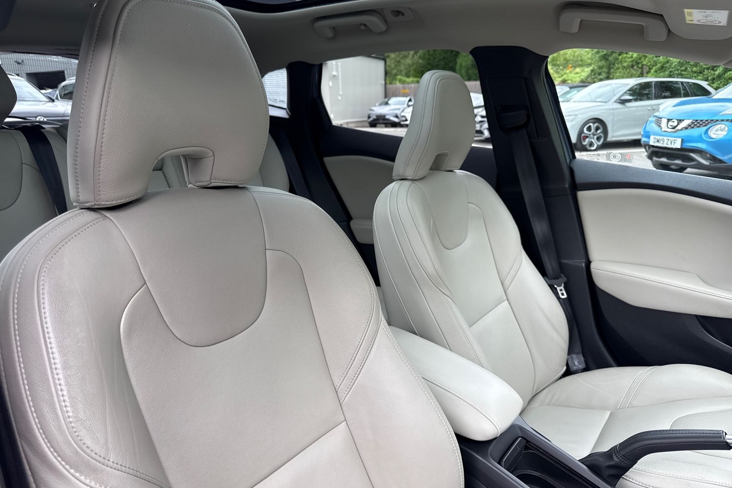 Used Volvo V40 2019 for sale - 76365173: Photo 21
