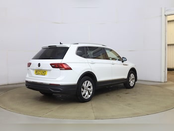 Used Volkswagen Tiguan Allspace 2023 for sale - 78532237: Photo