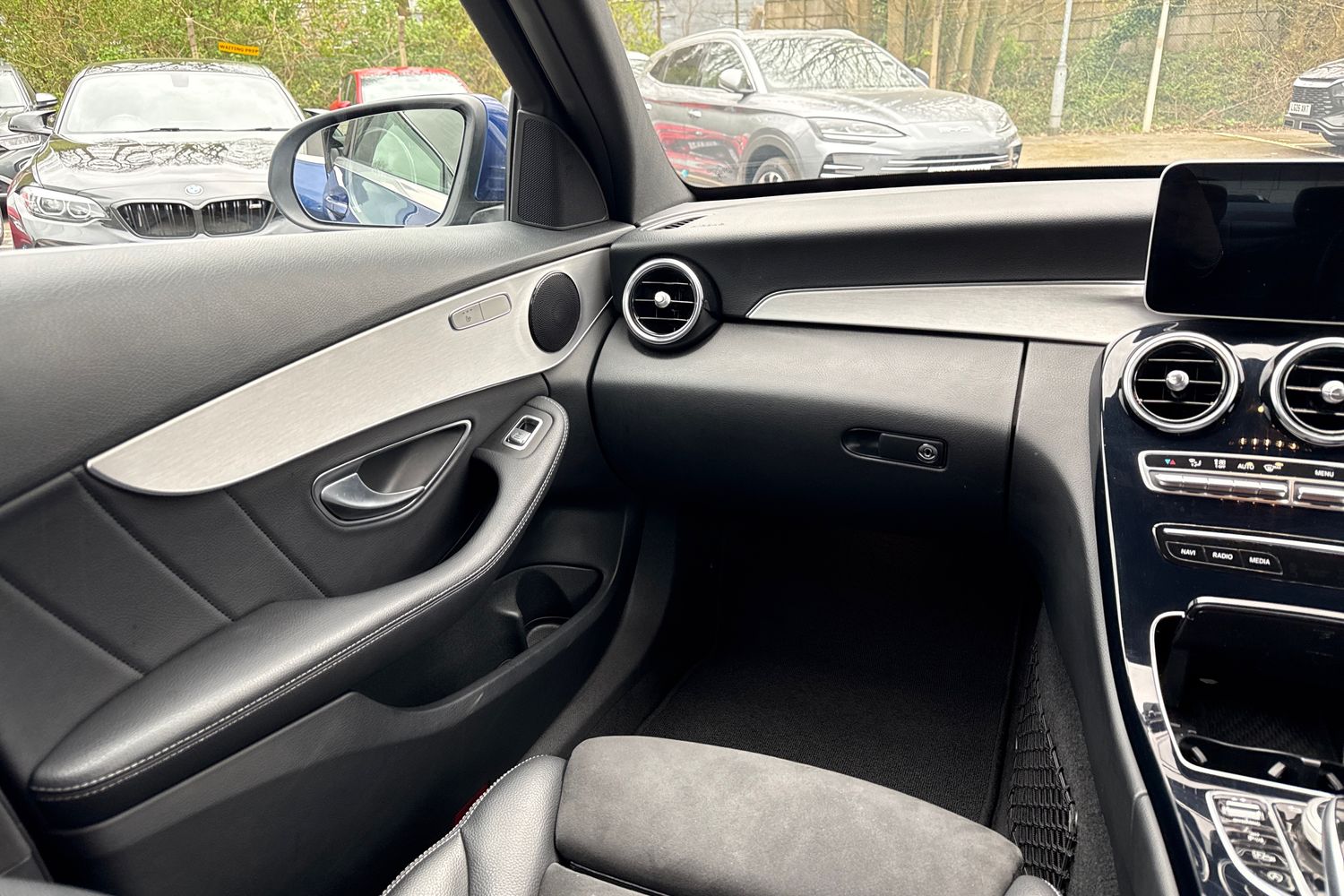 Used Mercedes-Benz C Class 2019 for sale - 78210834: Photo 14