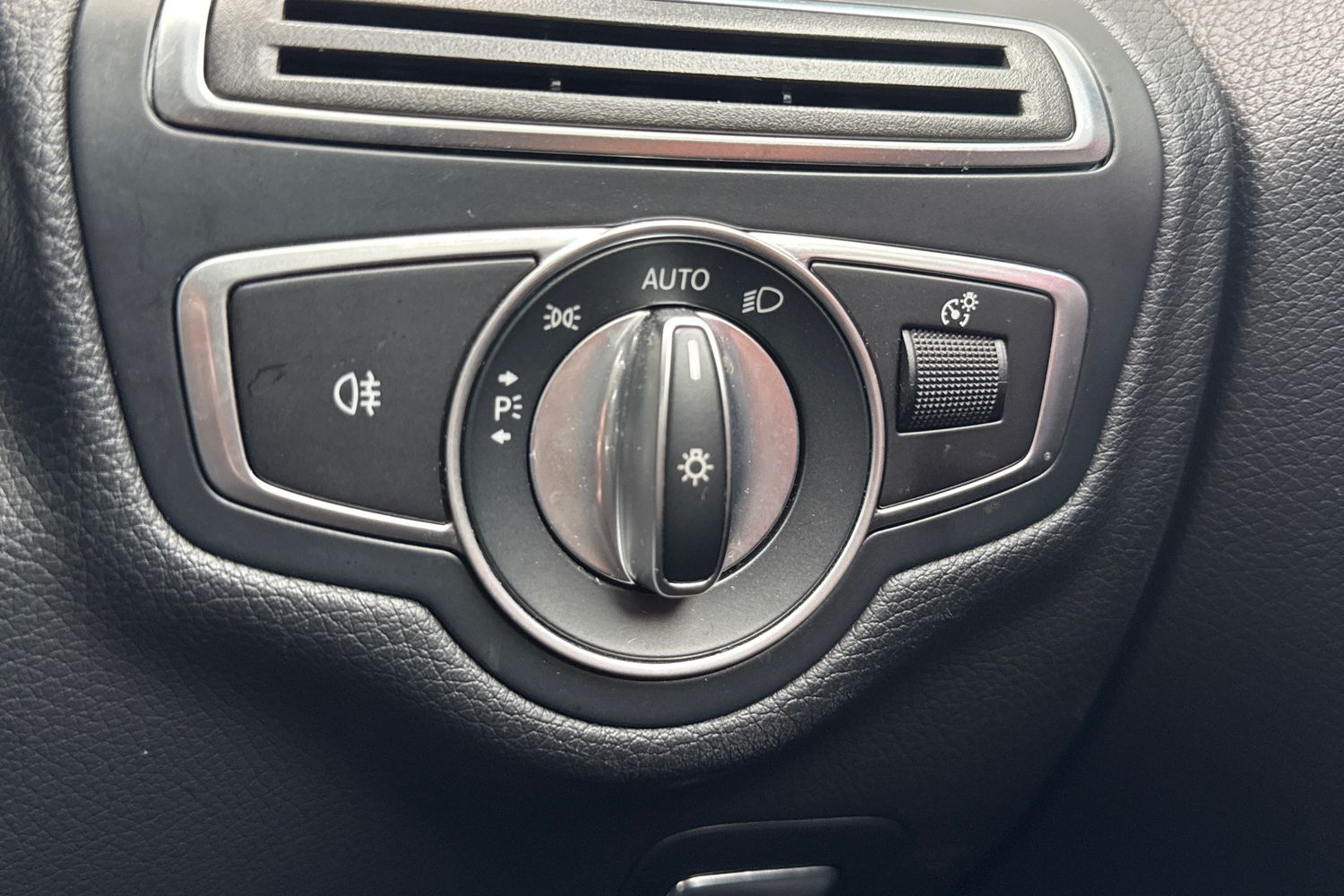 Used Mercedes-Benz C Class 2019 for sale - 78210834: Photo 33