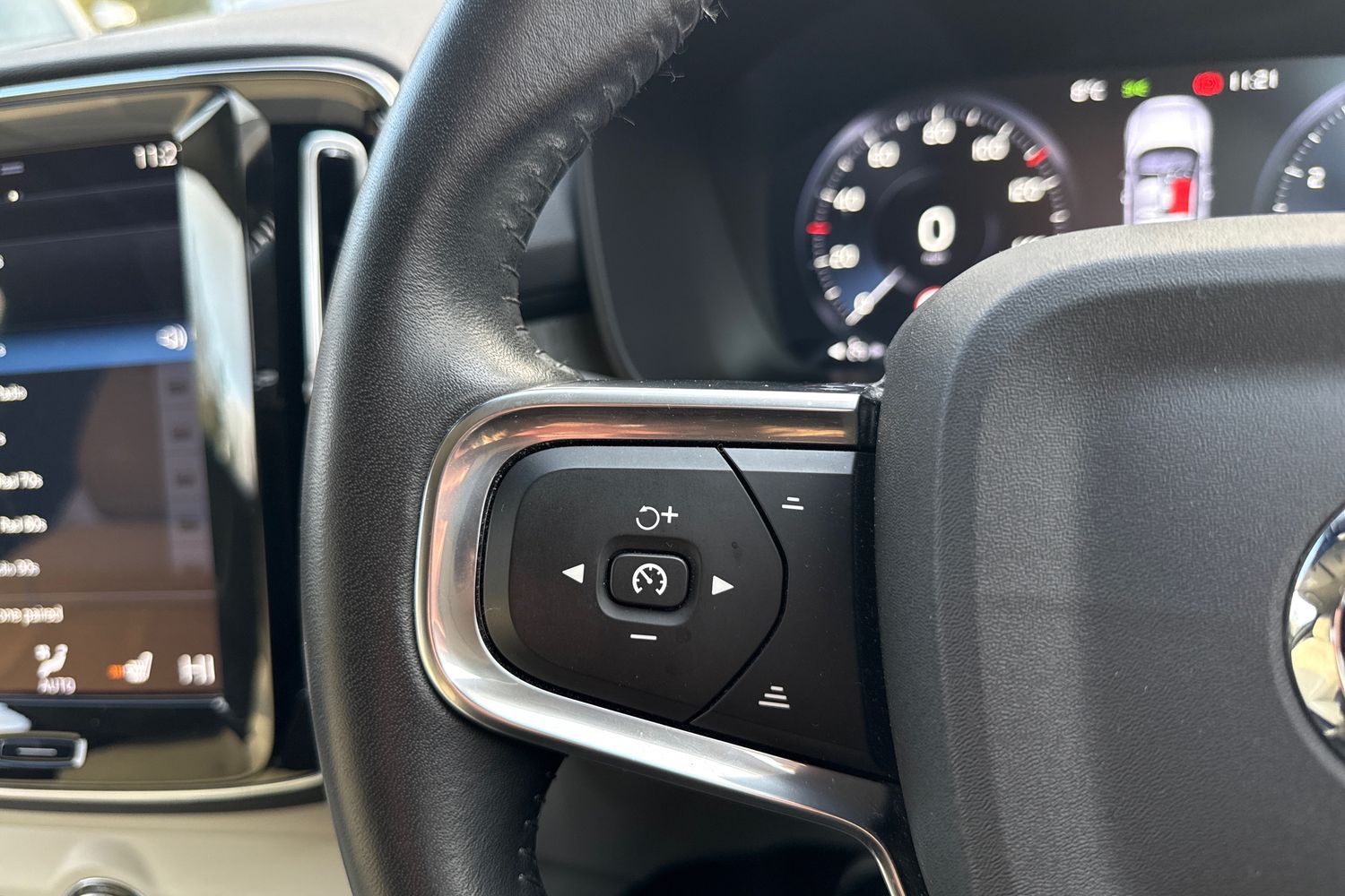 Used Volvo XC40 2021 for sale - 77026493: Photo 38