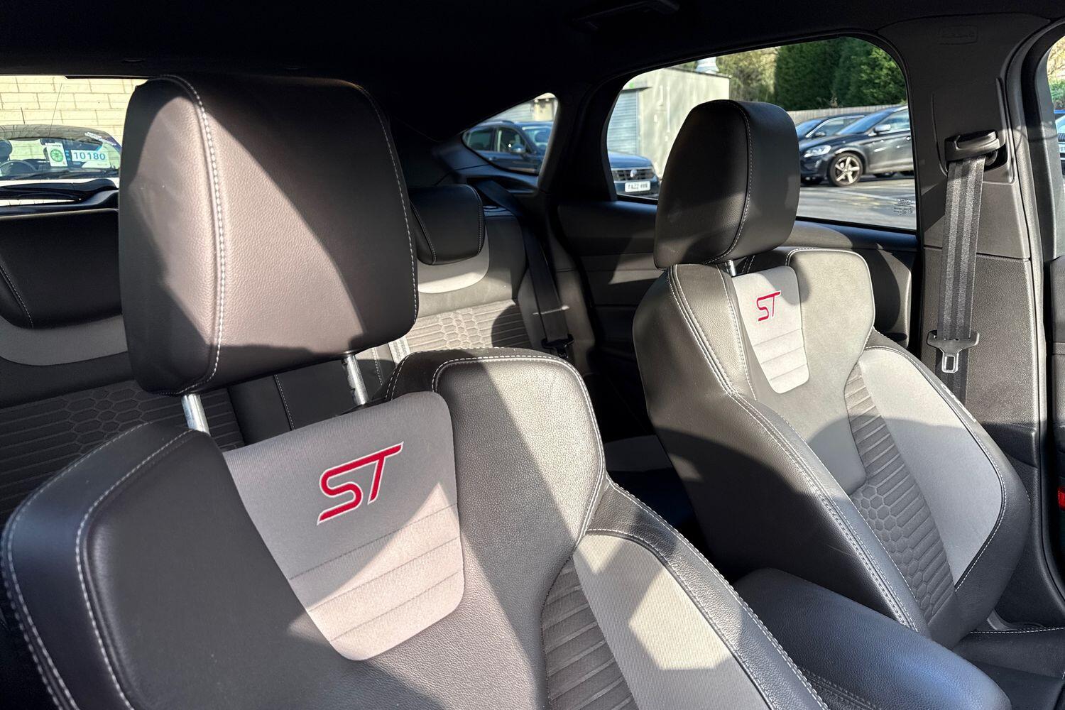 Used Ford Focus 2018 for sale - 77059351: Photo 21