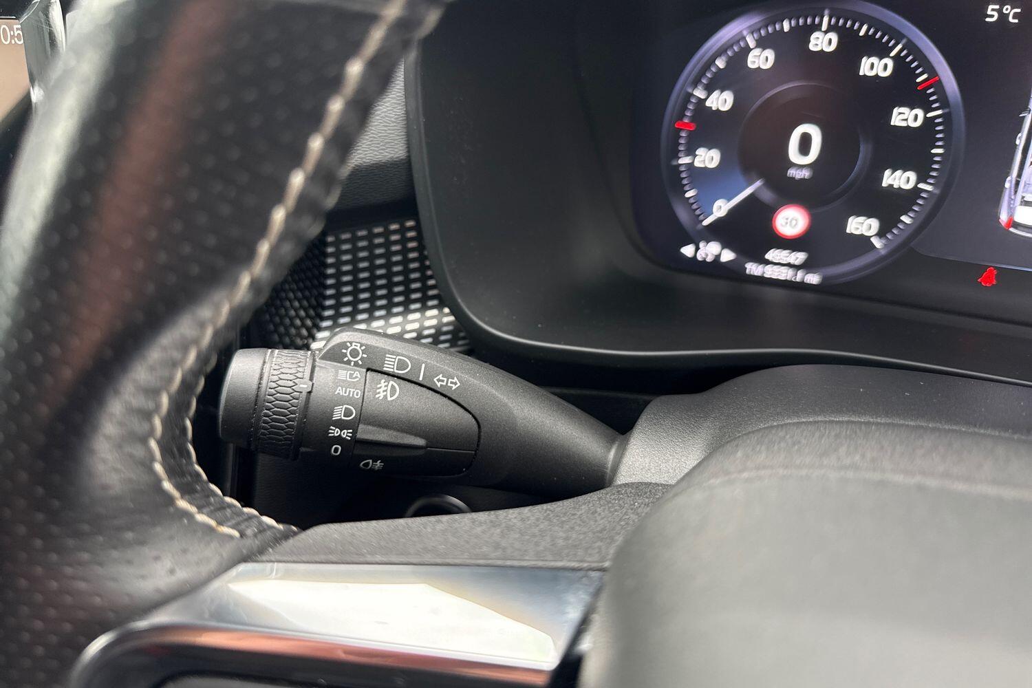 Used Volvo XC40 2020 for sale - 76641760: Photo 43