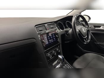 Used Volkswagen Golf 2019 for sale - 79747807: Photo
