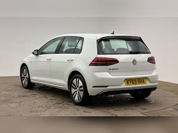 Used Volkswagen Golf 2019 for sale - 79747807: Photo