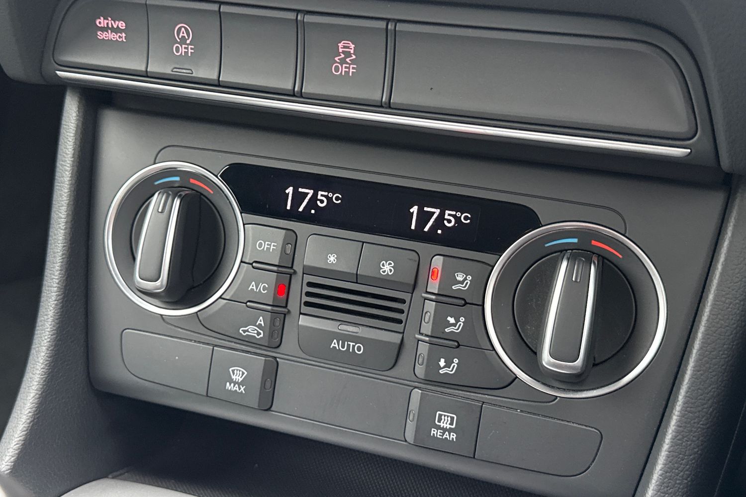 Used Audi Q3 2017 for sale - 77571000: Photo 19