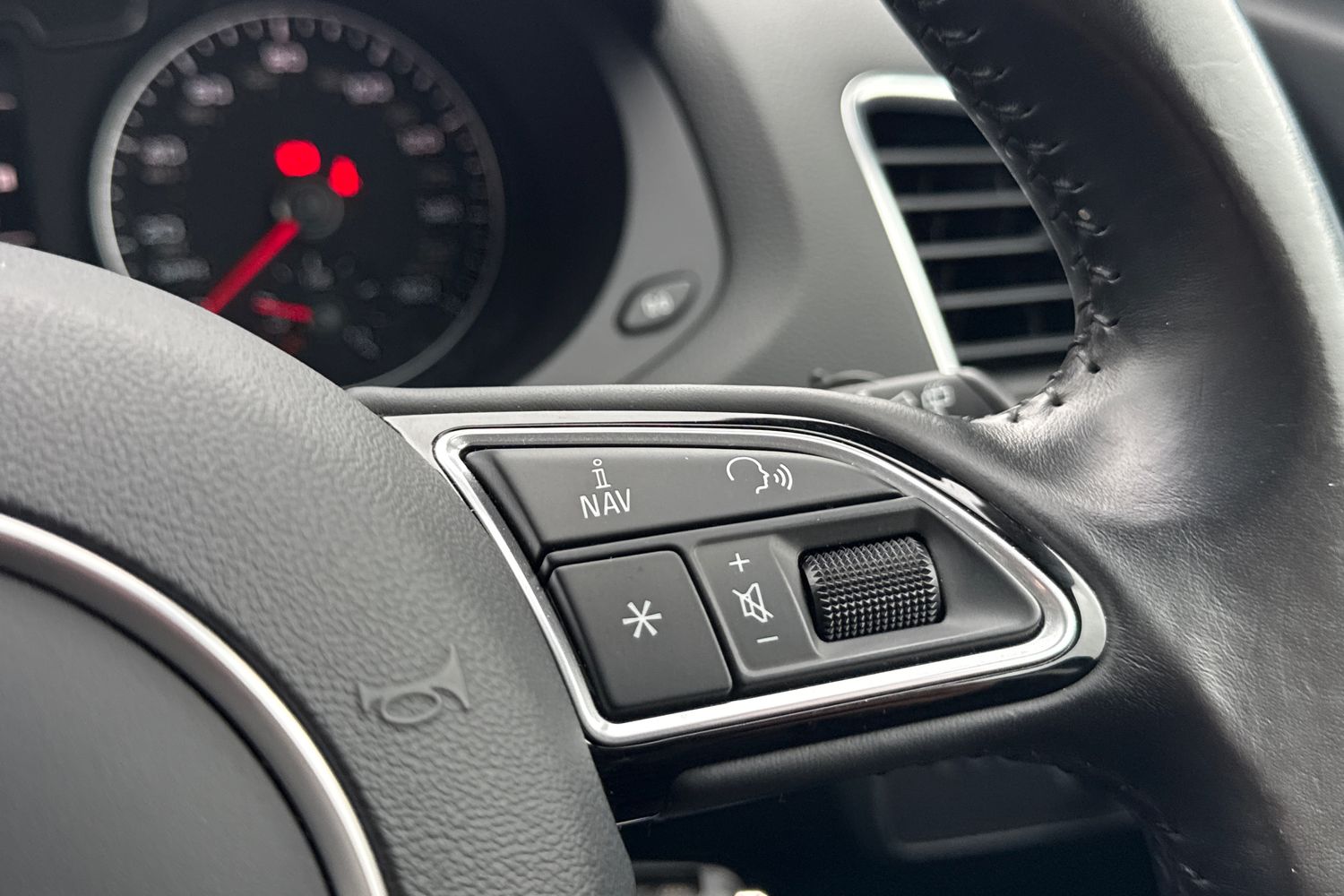 Used Audi Q3 2017 for sale - 77571000: Photo 34