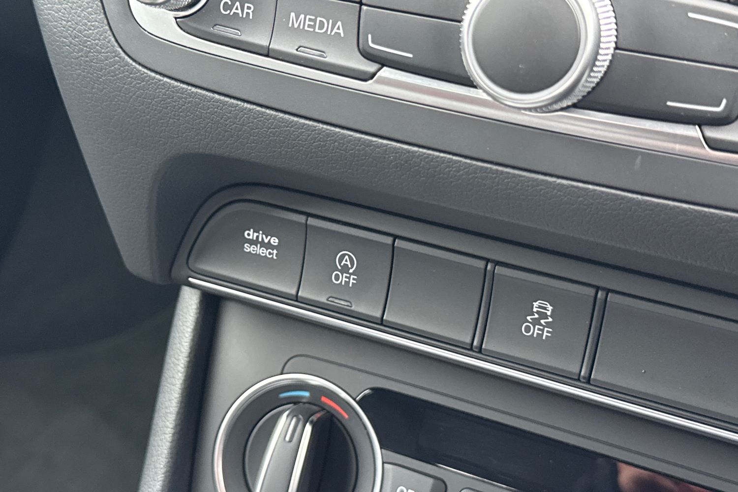 Used Audi Q3 2017 for sale - 77571000: Photo 40