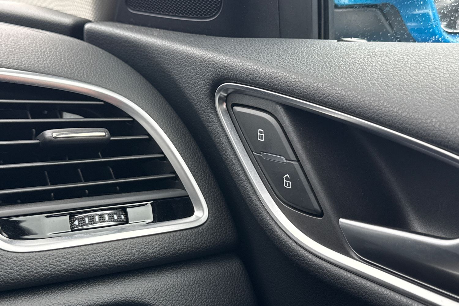 Used Audi Q3 2017 for sale - 77571000: Photo 41