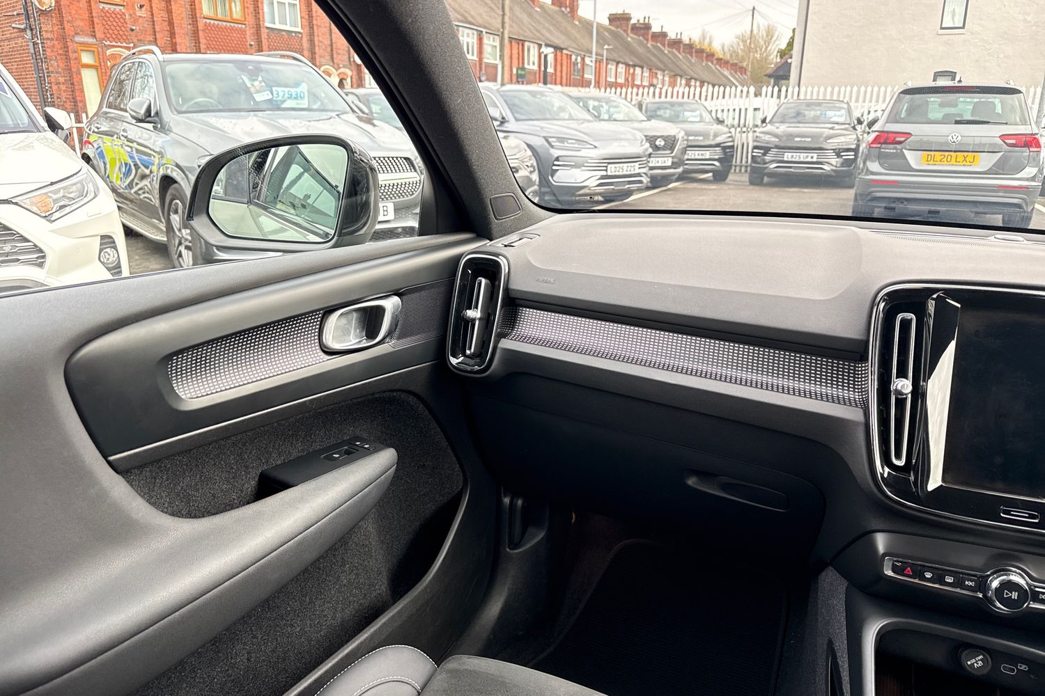 Used Volvo XC40 2022 for sale - 77904526: Photo 15