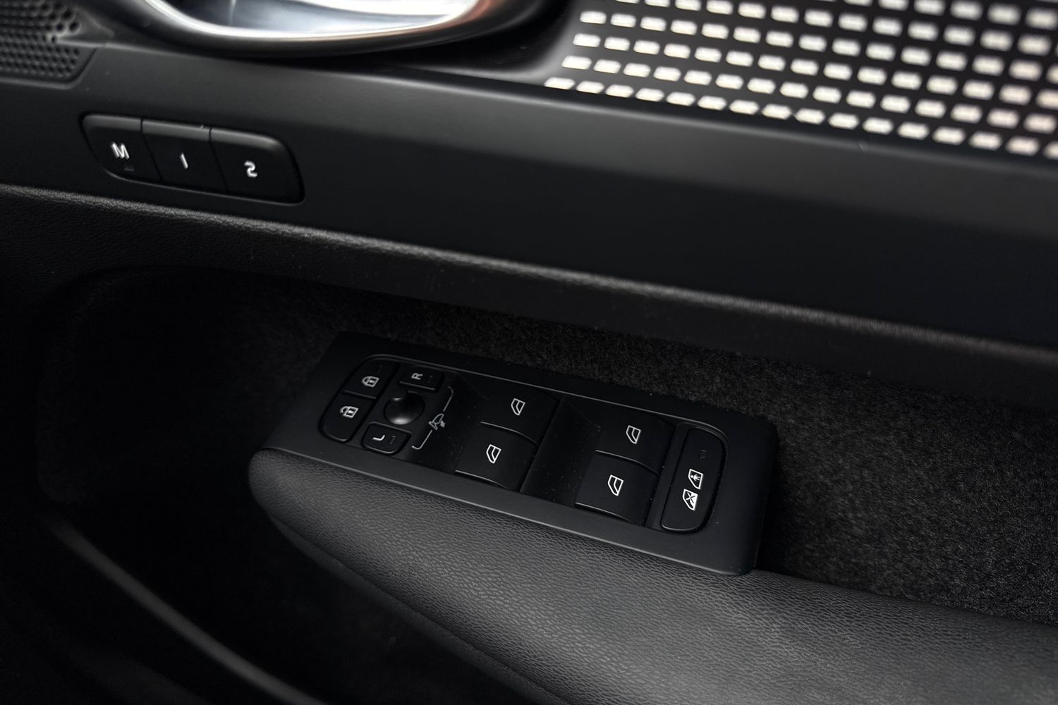 Used Volvo XC40 2022 for sale - 77904526: Photo 18