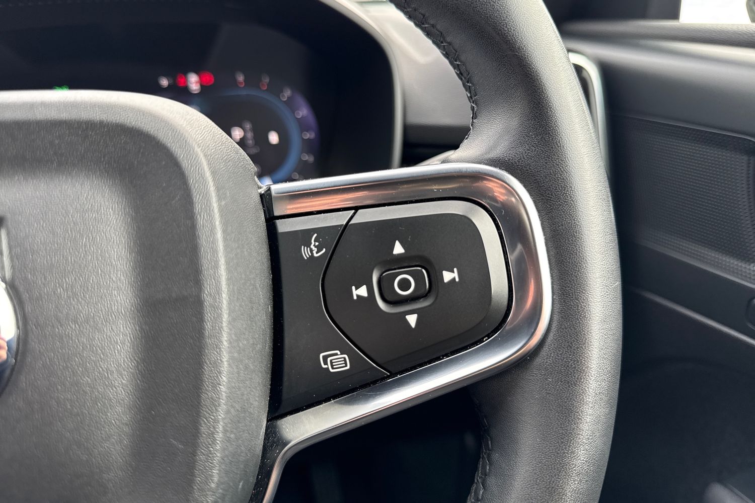 Used Volvo XC40 2022 for sale - 77904526: Photo 34