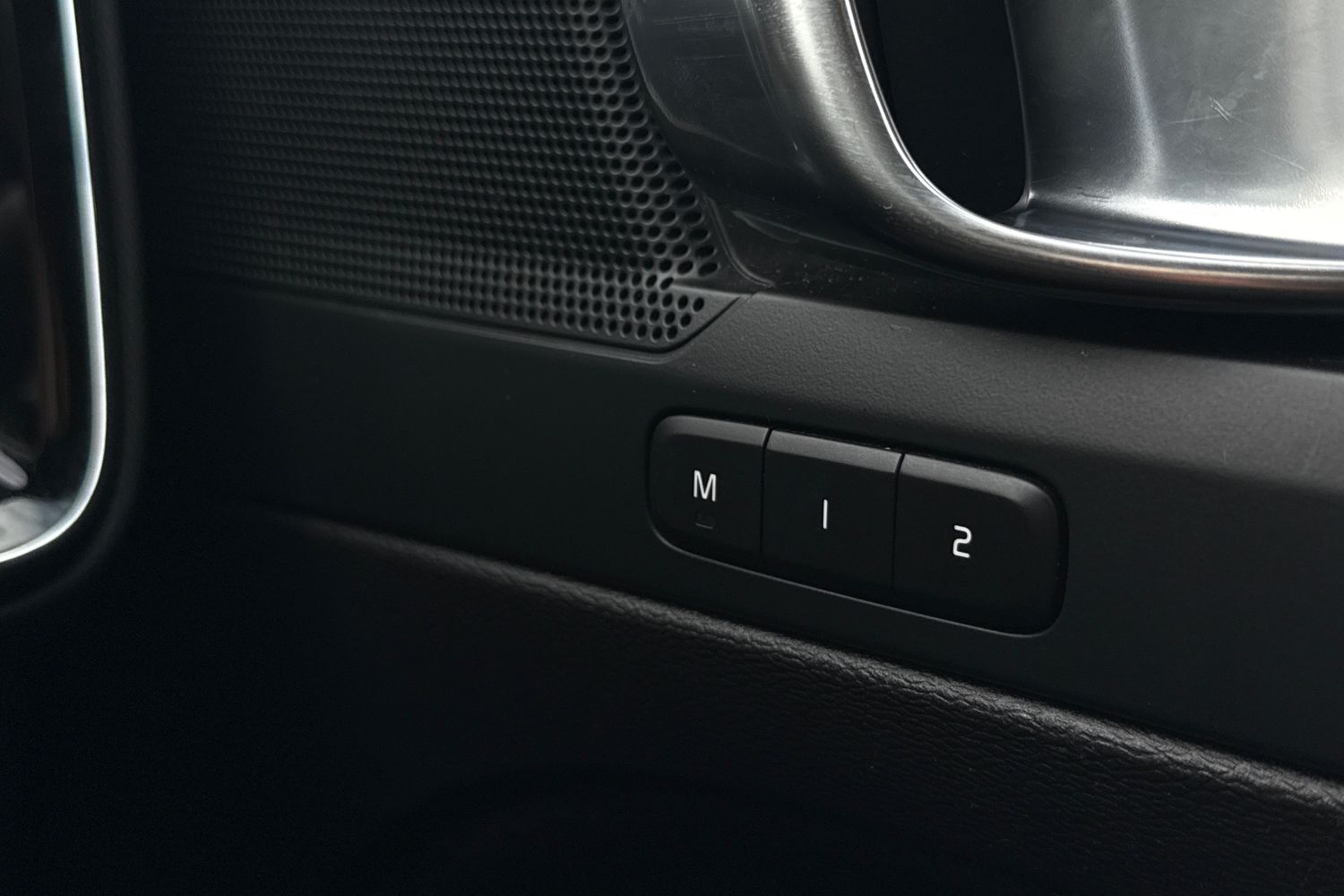 Used Volvo XC40 2022 for sale - 77904526: Photo 35