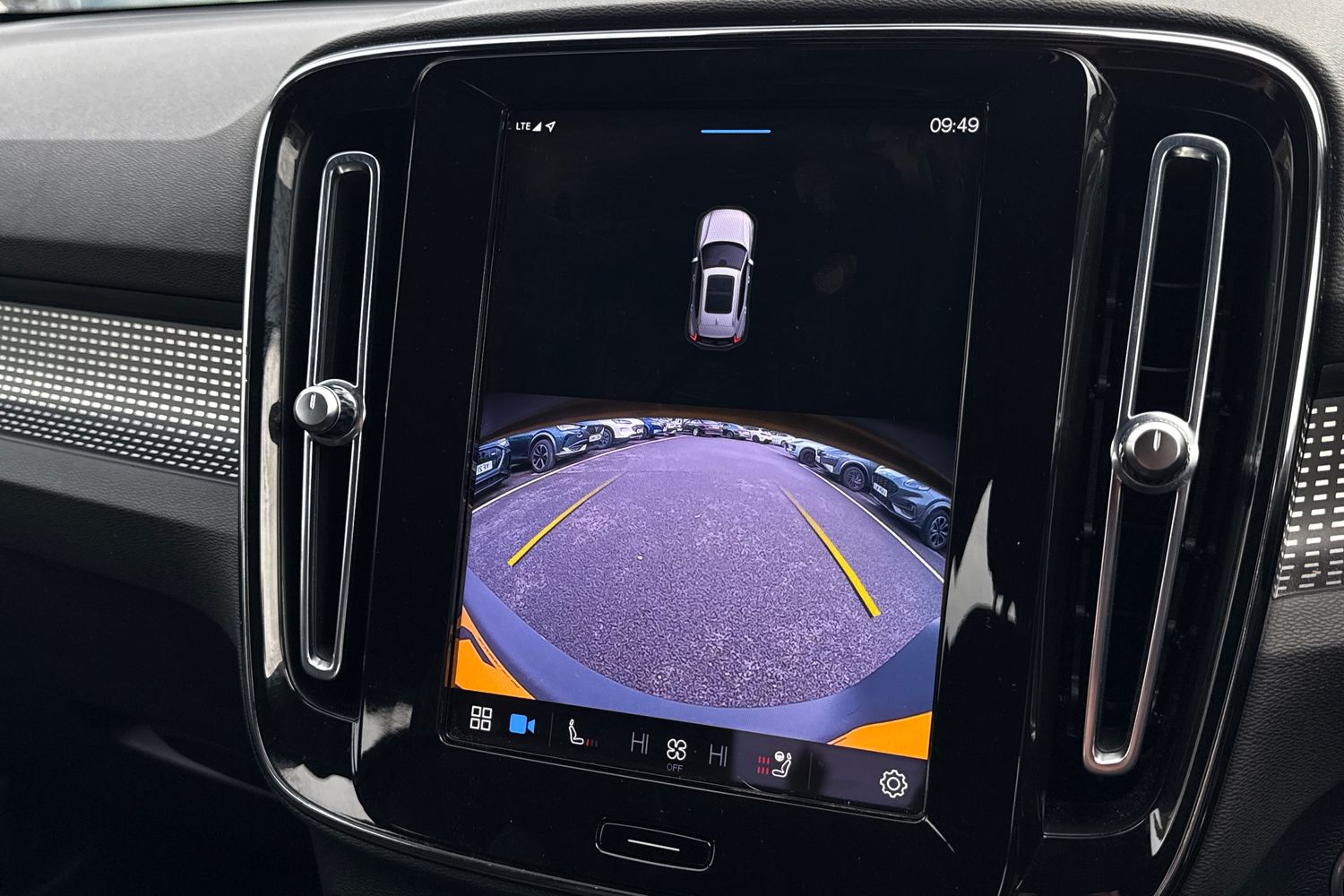 Used Volvo XC40 2022 for sale - 77904526: Photo 37