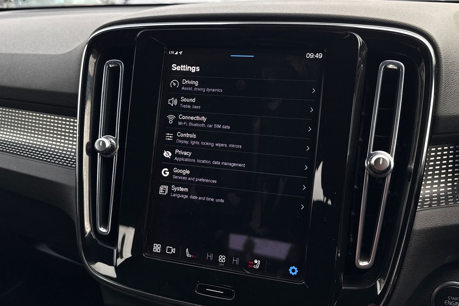 Used Volvo XC40 2022 for sale - 77904526: Photo 38