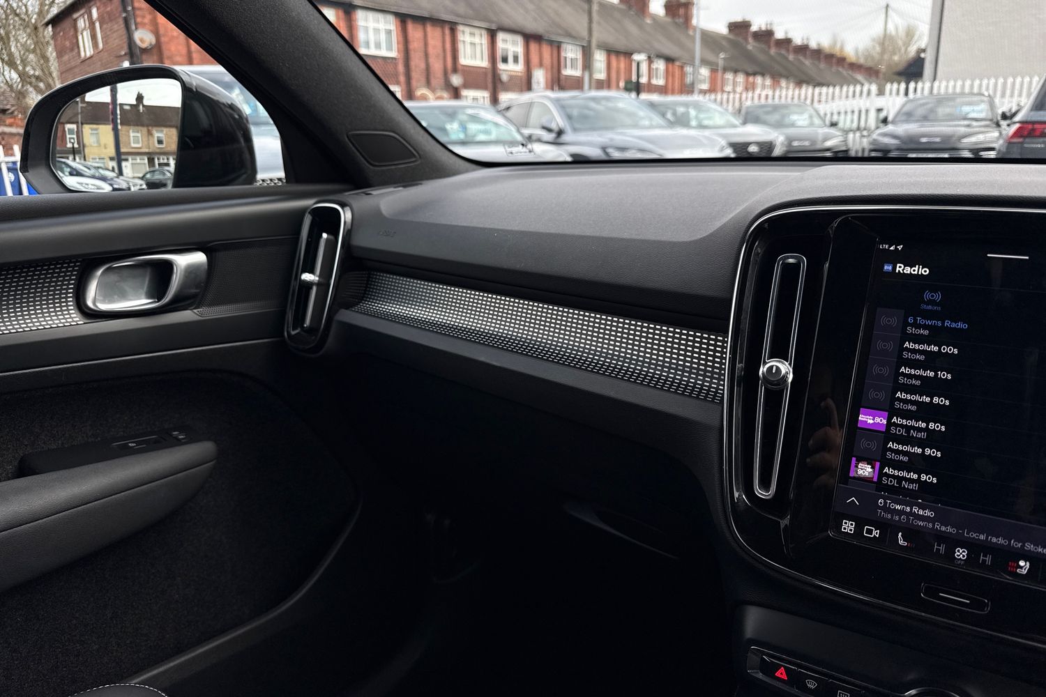 Used Volvo XC40 2022 for sale - 77904526: Photo 41