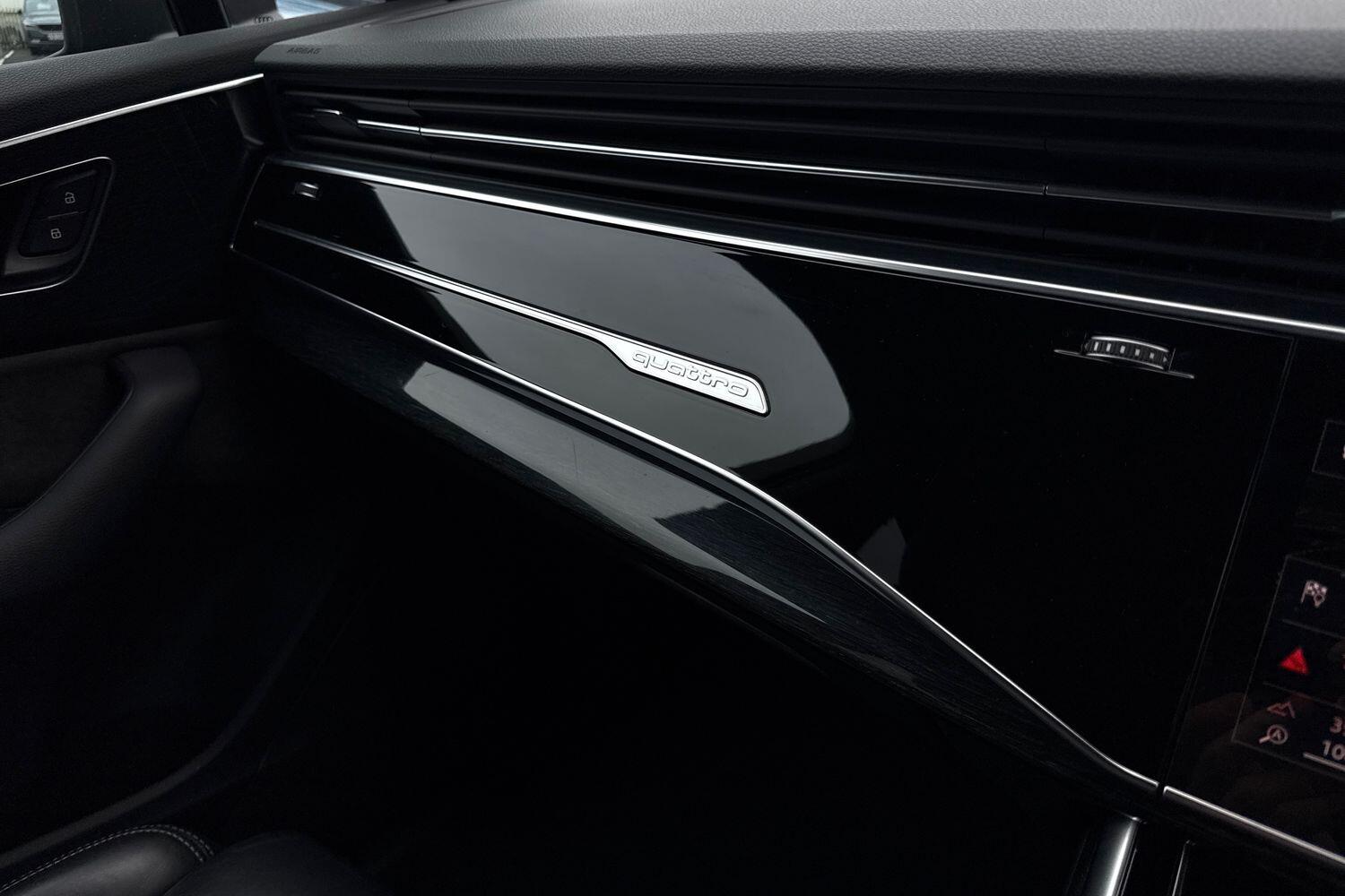 Used Audi Q7 2020 for sale - 77262629: Photo 45