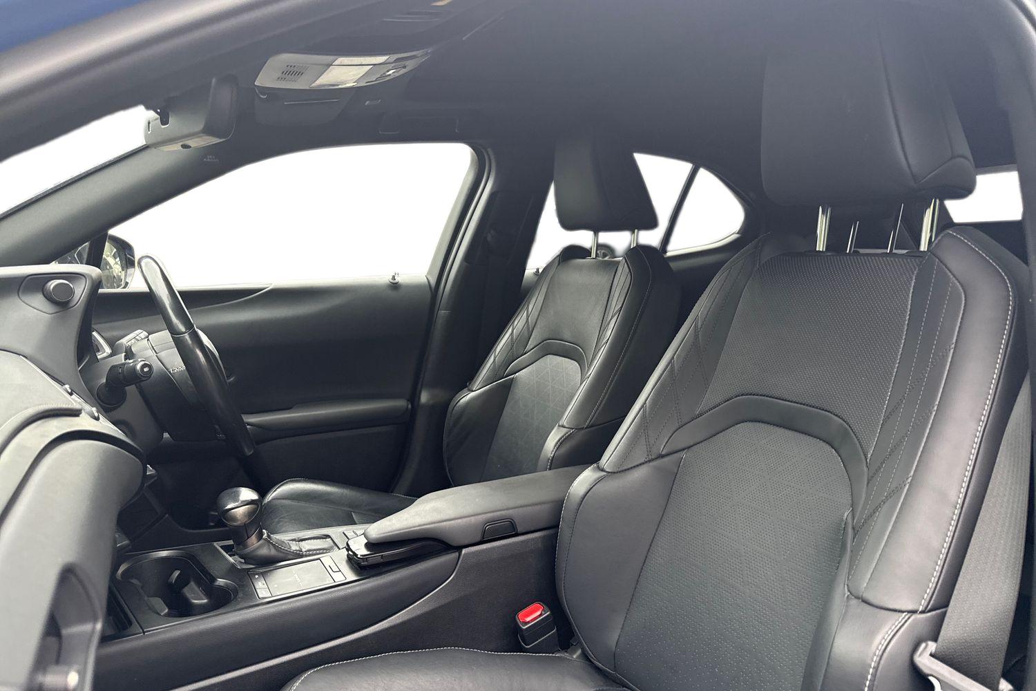 Used Lexus UX 2019 for sale - 76365123: Photo 11