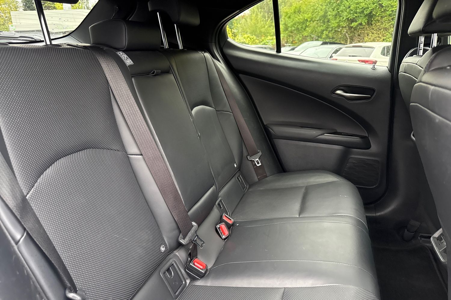 Used Lexus UX 2019 for sale - 76365123: Photo 14