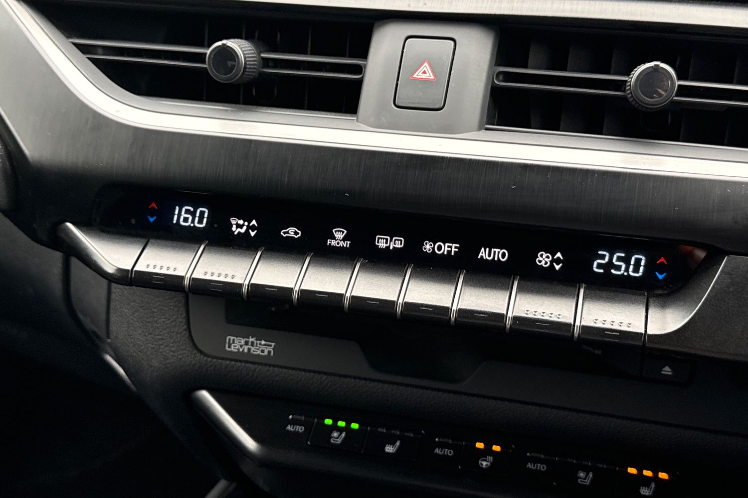 Used Lexus UX 2019 for sale - 76365123: Photo 19