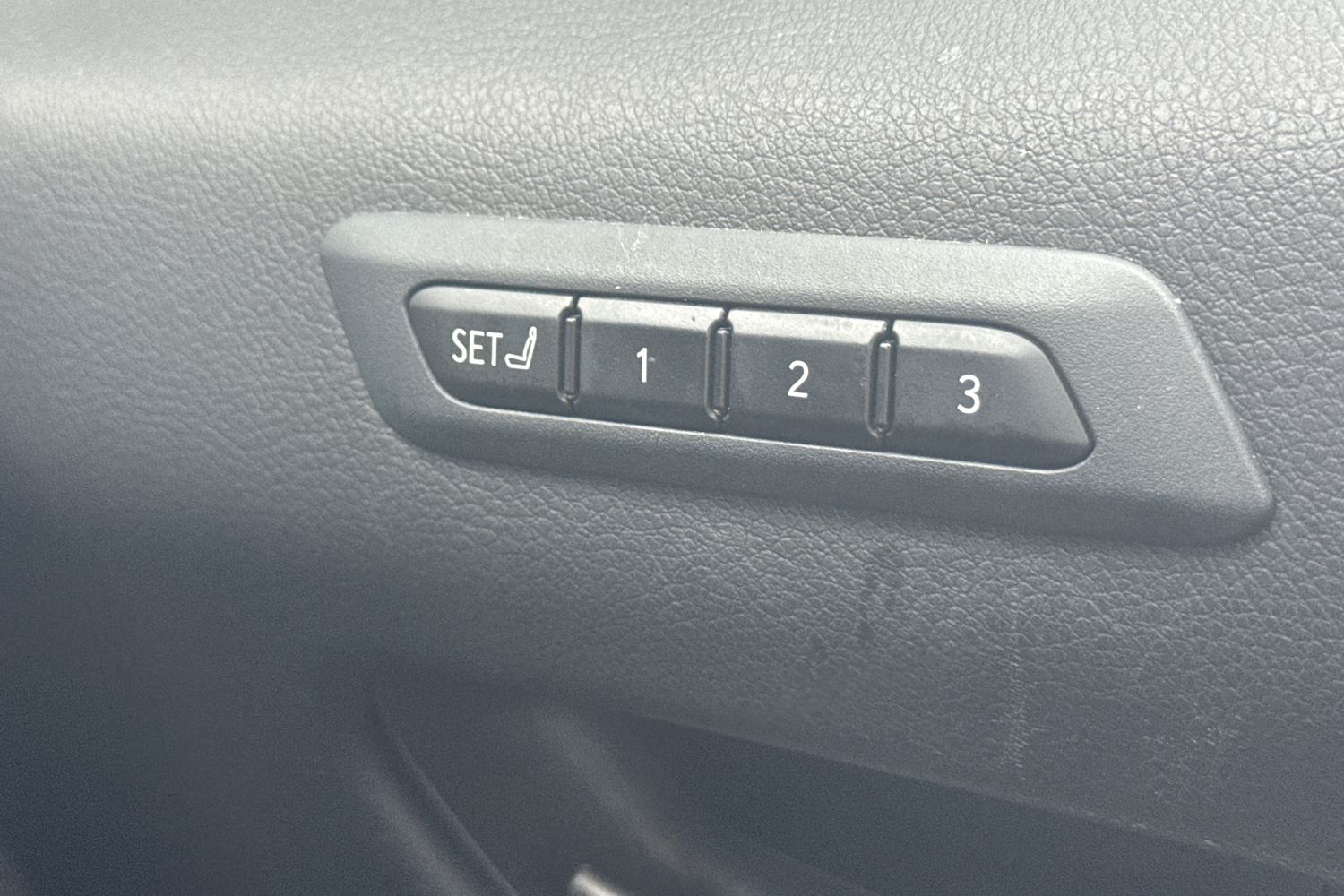 Used Lexus UX 2019 for sale - 76365123: Photo 31