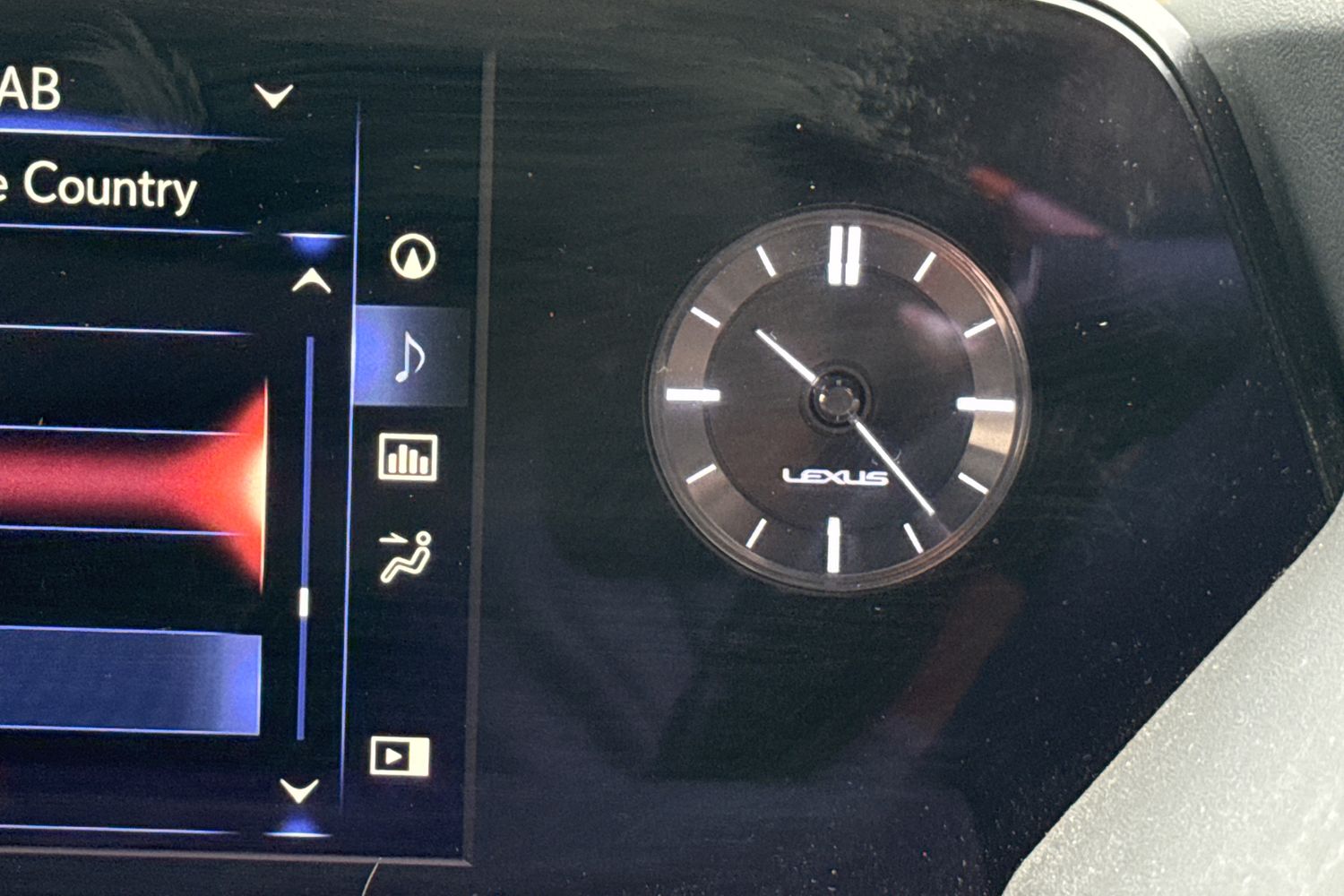 Used Lexus UX 2019 for sale - 76365123: Photo 43