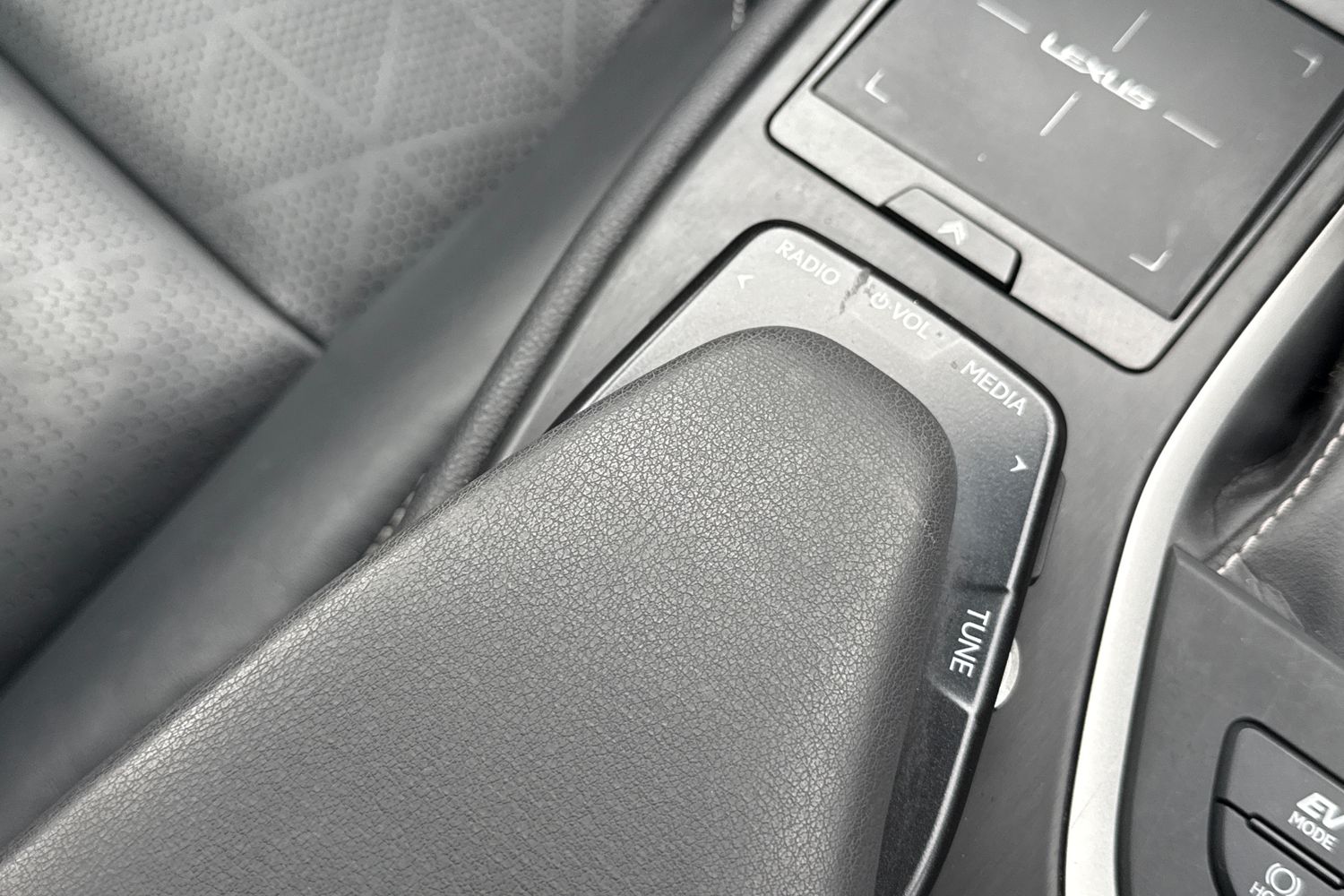 Used Lexus UX 2019 for sale - 76365123: Photo 52