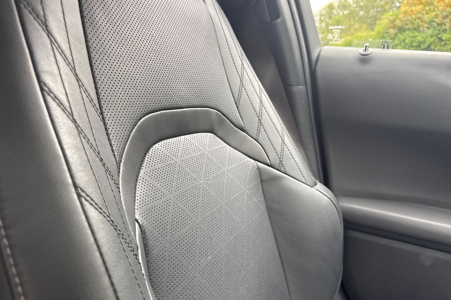 Used Lexus UX 2019 for sale - 76365123: Photo 55