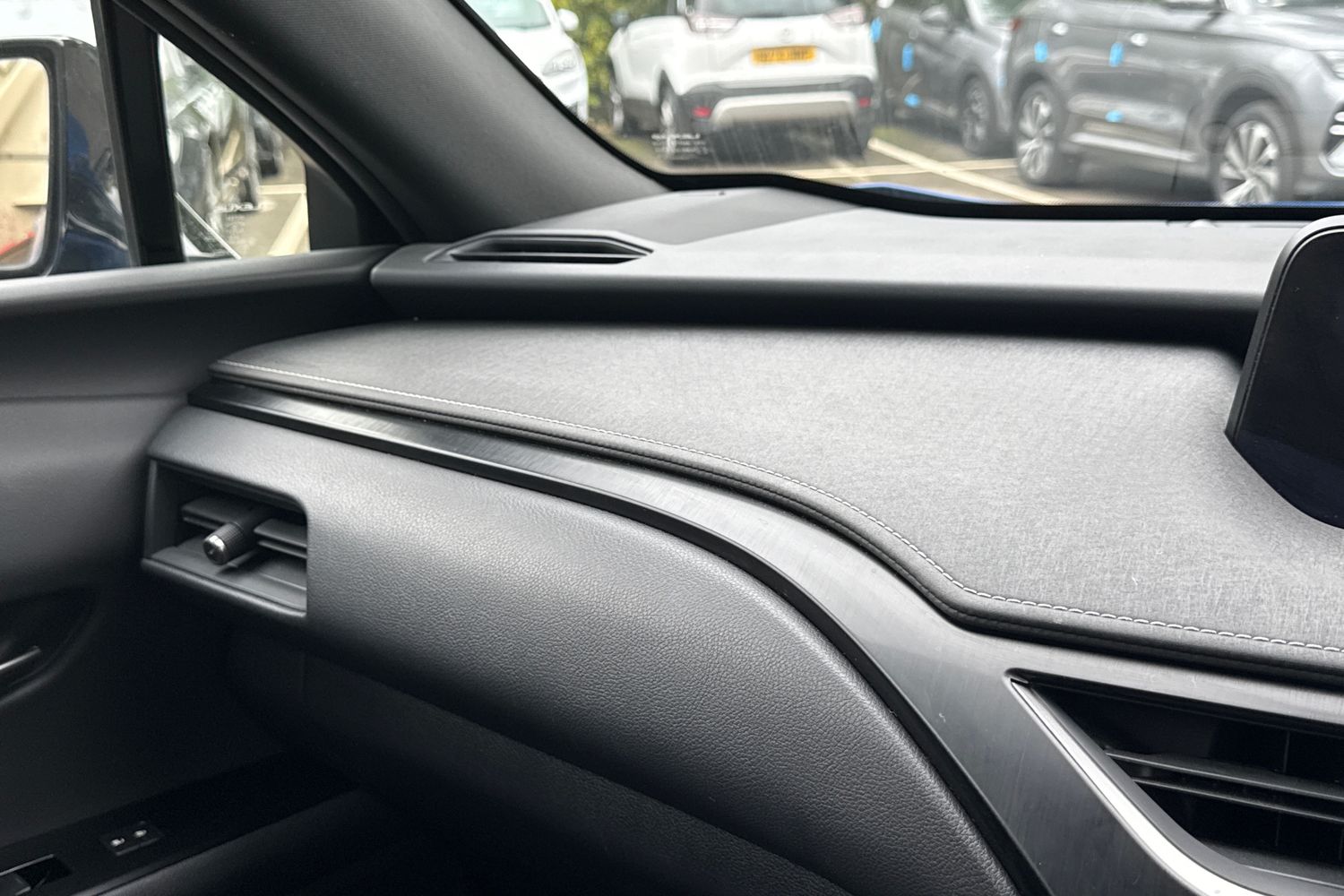 Used Lexus UX 2019 for sale - 76365123: Photo 56