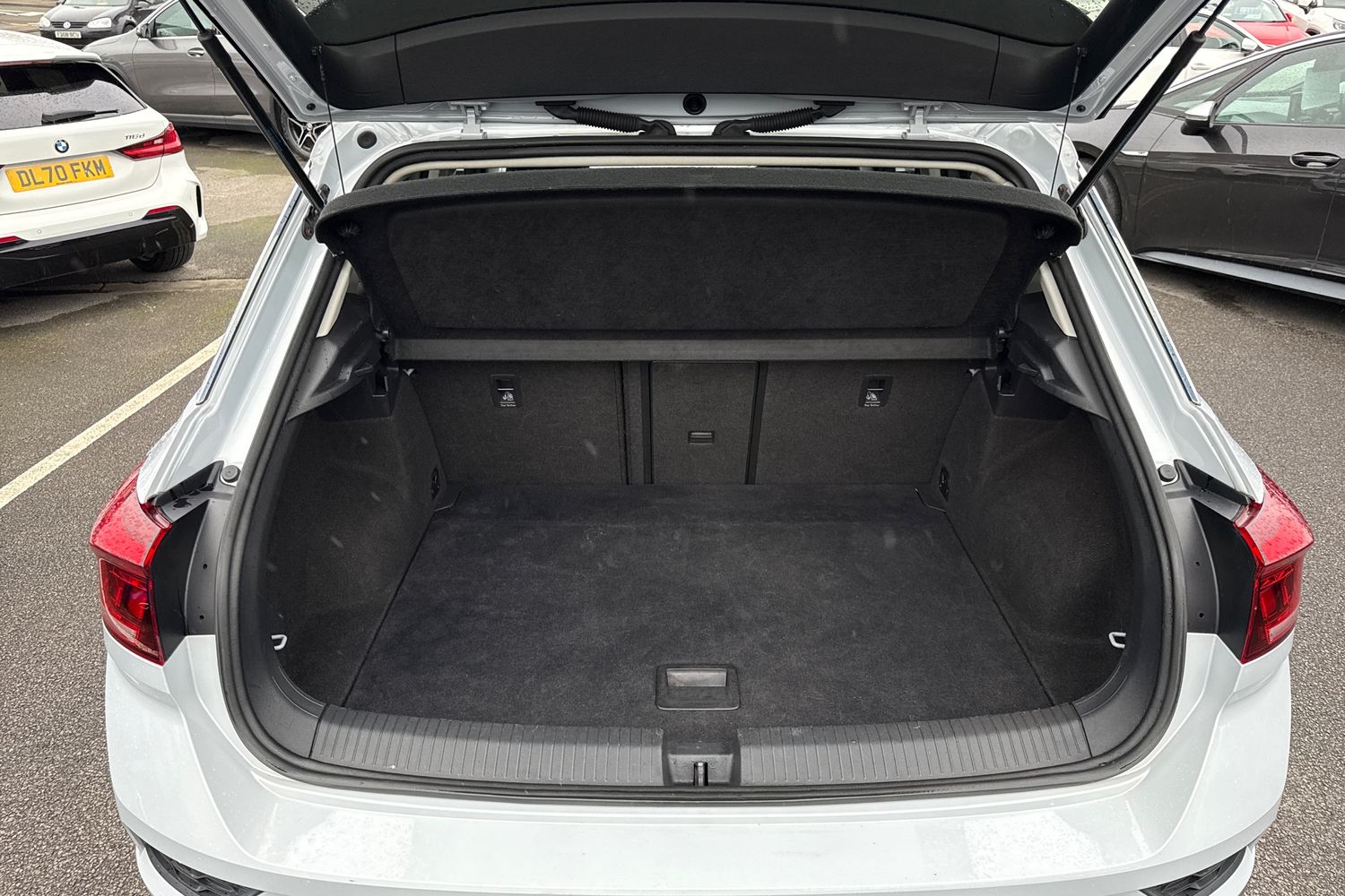 Used Volkswagen T-Roc 2018 for sale - 77654237: Photo 10