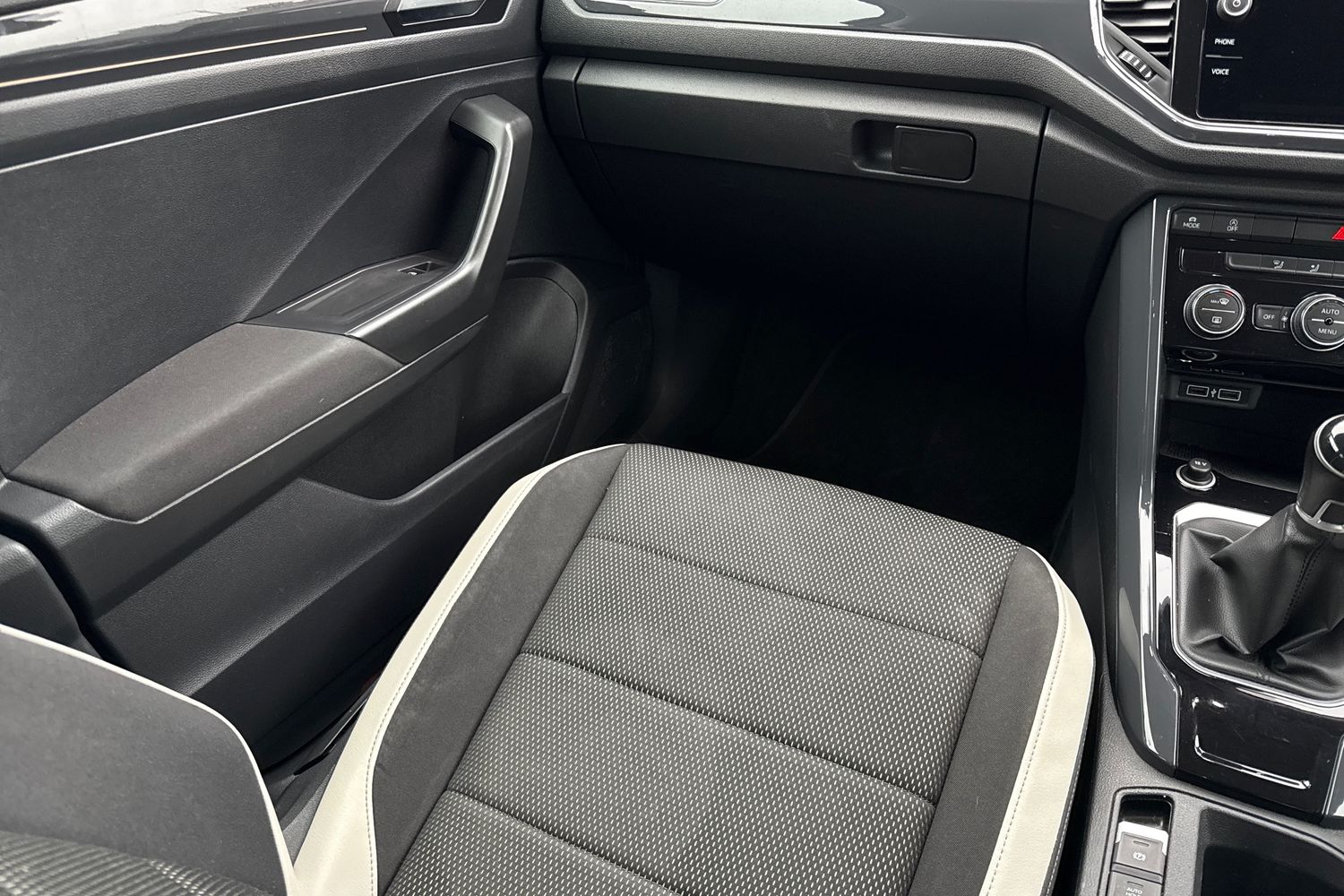 Used Volkswagen T-Roc 2018 for sale - 77654237: Photo 15